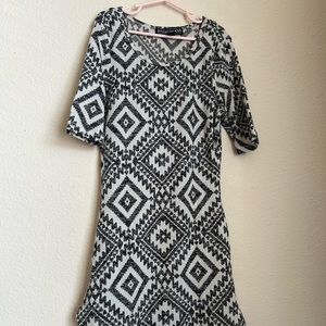 Girl’s Almost Famous Top Size xs